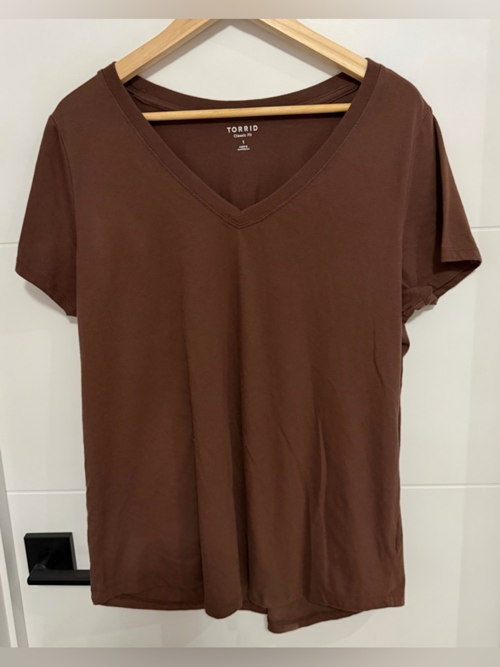 Torrid: Women’s Short Sleeve Top (ptp approx 23in) -Size Torrid 1